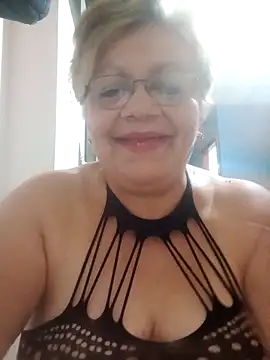 Snapshot of Madrastrahot69 chatting on September 23, 2:36 am Madrastrahot69 online show from September 23, 2:36 am