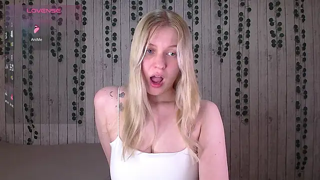 EmiliaDuchess online show from December 20, 12:23 pm