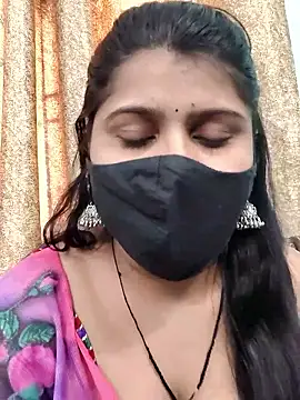 Snapshot of Hotty-simran chatting on October 18, 4:37 am Hotty-simran online show from October 18, 4:37 am