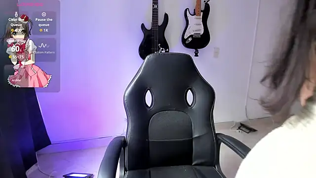 lilpervertgirl online show from April 11, 2:54 pm