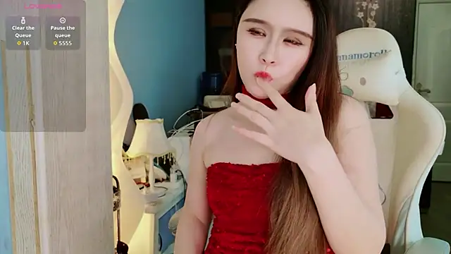 Snapshot of HU131452 chatting on May 5, 10:07 pm HU131452 online show from May 5, 10:07 pm