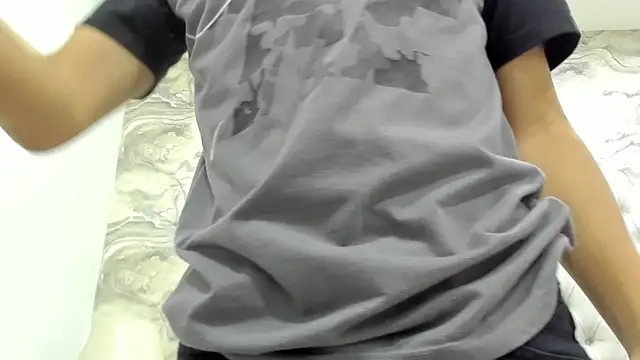 Snapshot of Kev_jenner chatting on September 25, 9:40 pm Kev jenner online show from September 25, 9:40 pm