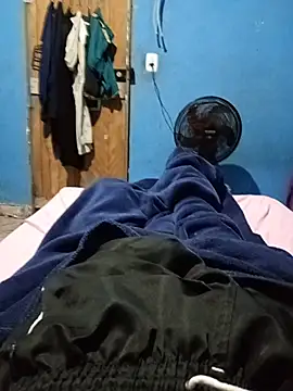 Snapshot of pau_gostosooo chatting on June 24, 2:43 am pau gostosooo online show from June 24, 2:43 am