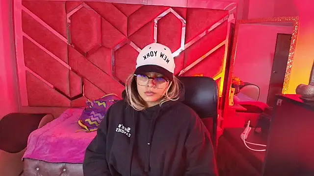 Olivia Fox69 online show from December 14, 2:28 am