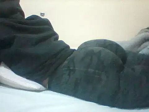 Snapshot of sweetangel41 chatting on July 8, 11:09 pm sweetangel41 online show from July 8, 11:09 pm