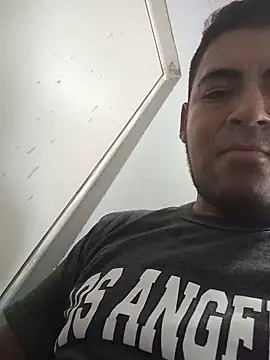 Snapshot of ixam92 chatting on June 10, 12:44 am ixam92 online show from June 10, 12:44 am