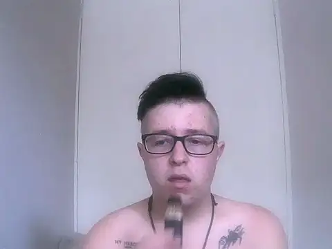 bisexualboy05 online show from February 23, 12:35 pm