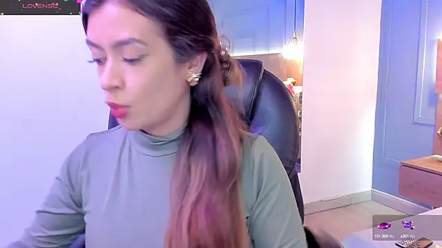 Snapshot of Victoria_romanox chatting on January 19, 7:47 pm Victoria romanox online show from January 19, 7:47 pm
