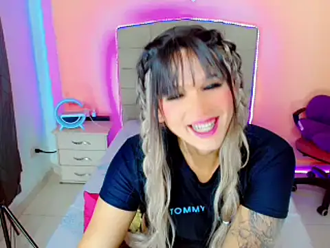 TaylorMon online show from January 12, 6:06 am