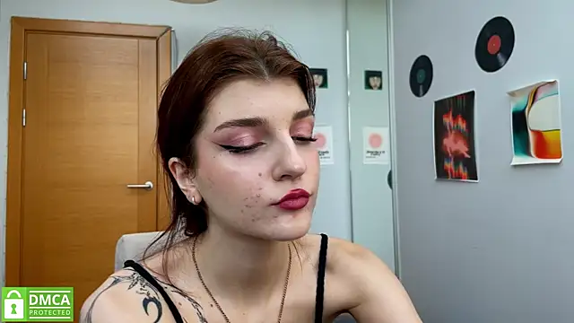 Bunny ShyGirl online show from February 14, 7:38 am