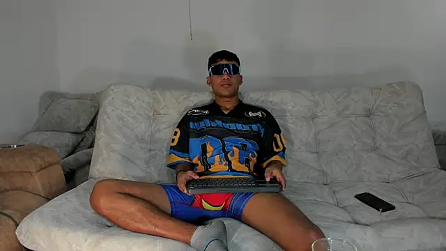 Snapshot of Backsex_boy chatting on May 26, 9:00 pm Backsex boy online show from May 26, 9:00 pm