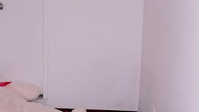 Snapshot of rousesuly chatting on January 31, 10:52 pm rousesuly online show from January 31, 10:52 pm