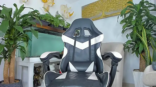 Johnnygrayson1 online show from April 15, 12:06 am