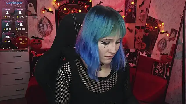 little Elika online show from October 31, 9:38 pm