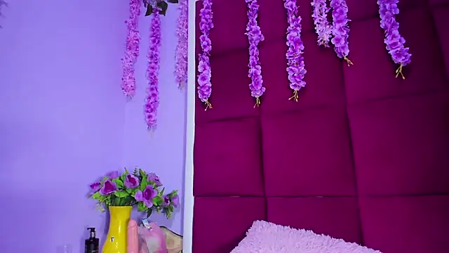 Sasha Petitte online show from March 21, 5:43 am