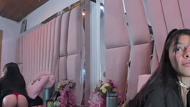 Snapshot of Sasha_Petitte chatting on July 7, 3:53 am Sasha Petitte online show from July 7, 3:53 am