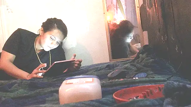 TheOneYouLove69 online show from March 12, 4:40 am