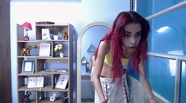 Snapshot of Jasmin_Skinny chatting on December 18, 8:20 am Jasmin Skinny online show from December 18, 8:20 am