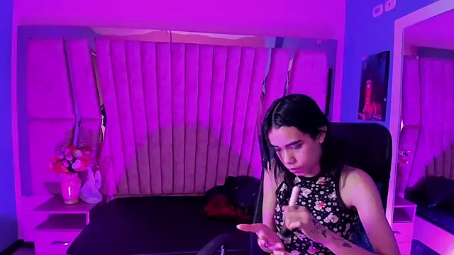 Snapshot of Jasmin_Skinny chatting on February 19, 9:17 am Jasmin Skinny online show from February 19, 9:17 am