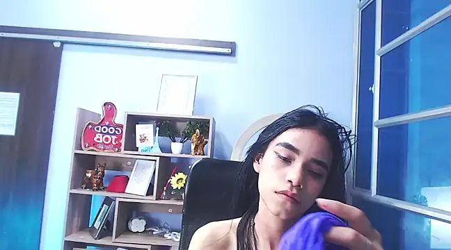 Snapshot of Jasmin_Skinny chatting on March 22, 6:00 am Jasmin Skinny online show from March 22, 6:00 am