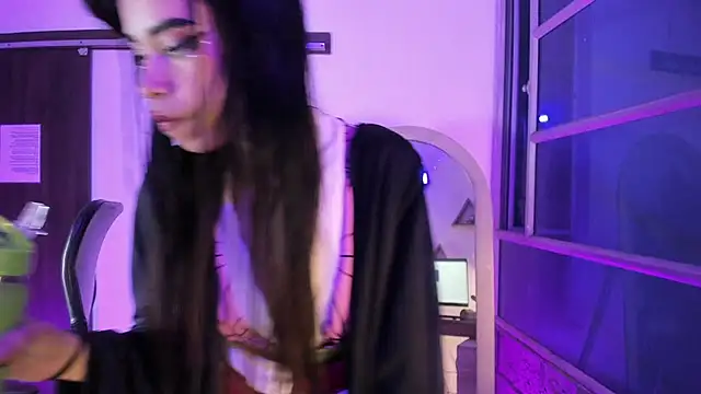 Snapshot of Jasmin_Skinny chatting on October 19, 3:40 am Jasmin Skinny online show from October 19, 3:40 am