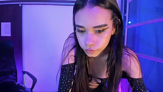 Snapshot of Jasmin_Skinny chatting on October 22, 3:18 am Jasmin Skinny online show from October 22, 3:18 am