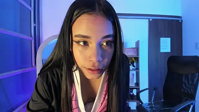 Snapshot of Jasmin_Skinny chatting on October 31, 3:40 am Jasmin Skinny online show from October 31, 3:40 am