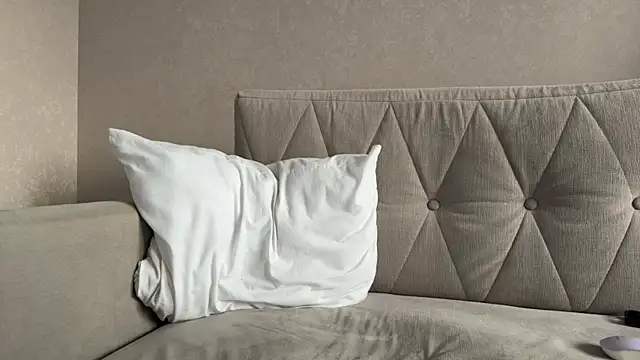 weshycouple online show from June 3, 3:09 am