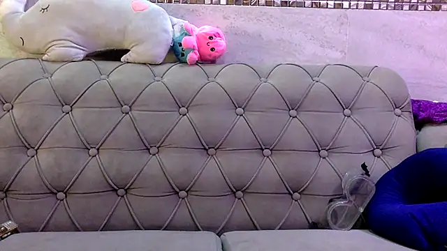 HaaniKaur online show from March 25, 6:52 am