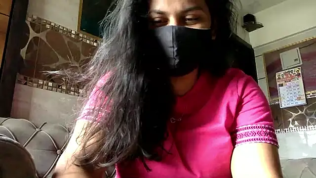 HaaniKaur online show from April 18, 5:11 am