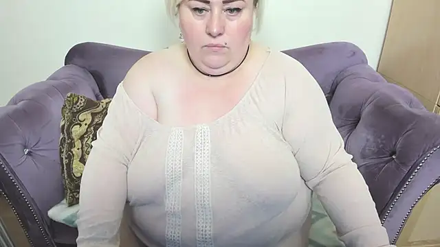 fashiona online show from November 1, 9:44 am