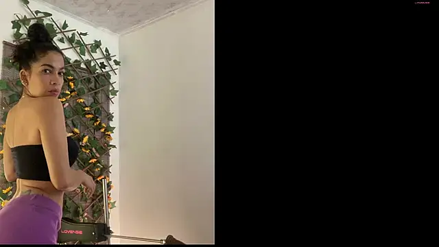 sara smith45 online show from December 26, 8:00 pm