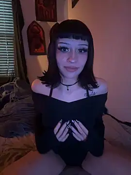 Gothbabbi online show from October 25, 10:15 pm