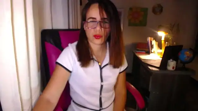 Snapshot of danielle_rose_1 chatting on May 23, 3:27 pm danielle rose 1 online show from May 23, 3:27 pm