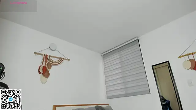 mateoleonee online show from April 1, 8:50 pm