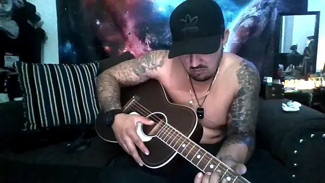 Snapshot of Antoniothedon chatting on May 2, 1:10 am Antoniothedon online show from May 2, 1:10 am