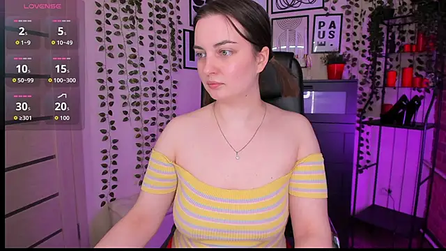 Snapshot of Astarte_Aste chatting on April 24, 12:07 pm Astarte Aste online show from April 24, 12:07 pm