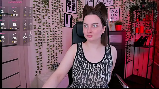 Snapshot of Astarte_Aste chatting on May 2, 11:15 am Astarte Aste online show from May 2, 11:15 am