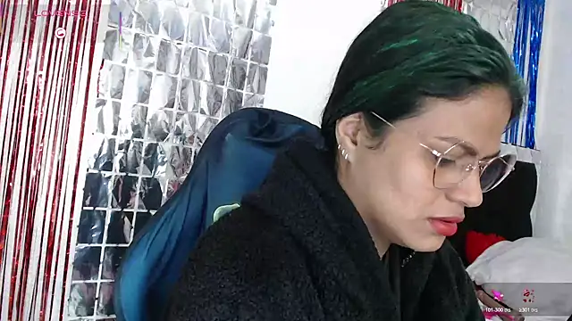 SweetAlmaa online show from November 2, 11:45 am