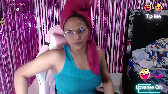 SweetAlmaa online show from March 29, 10:10 pm