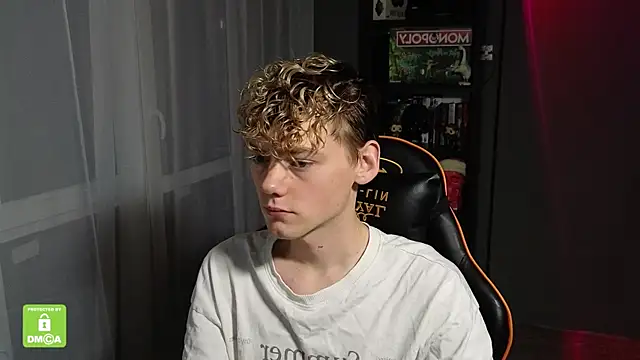 Keytaro online show from October 21, 11:49 pm