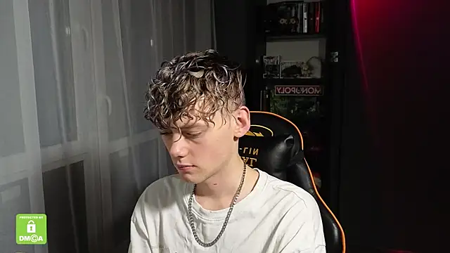 Keytaro online show from November 6, 3:24 pm