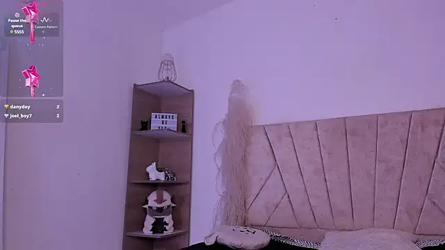 Snapshot of Kaela18 chatting on December 2, 4:31 pm Kaela18 online show from December 2, 4:31 pm