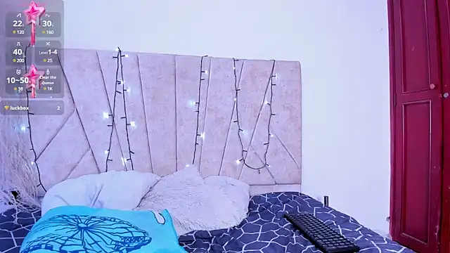 Snapshot of Kaela18 chatting on December 26, 4:04 pm Kaela18 online show from December 26, 4:04 pm