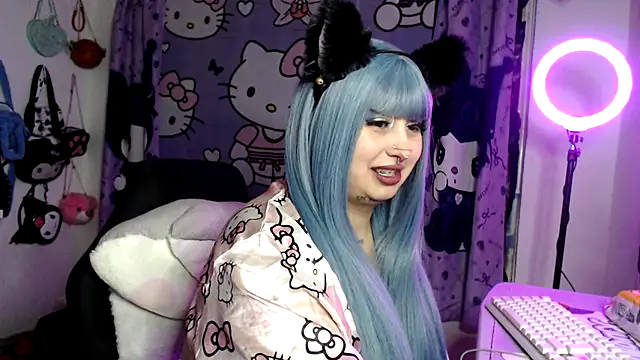 Snapshot of lussyevans24 chatting on May 12, 3:47 am lussyevans24 online show from May 12, 3:47 am