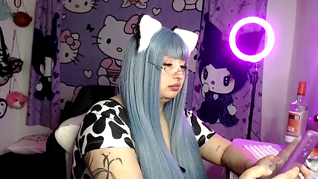 Snapshot of lussyevans24 chatting on May 20, 2:51 am lussyevans24 online show from May 20, 2:51 am