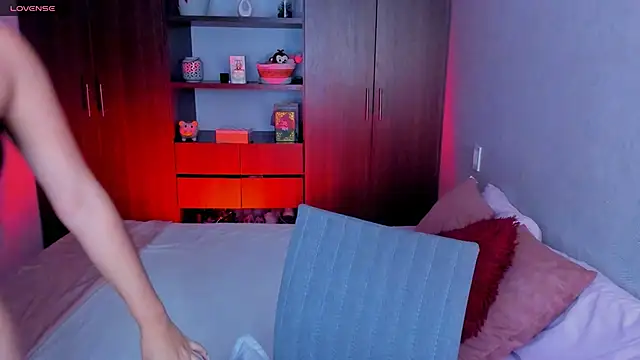 Venus Star online show from April 19, 9:06 pm