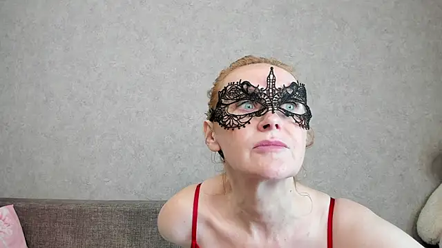 Snapshot of angelica_marquise chatting on April 19, 6:54 pm angelica marquise online show from April 19, 6:54 pm