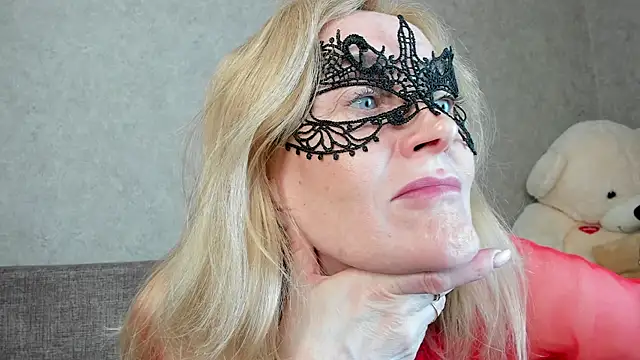 Snapshot of angelica_marquise chatting on June 5, 5:40 pm angelica marquise online show from June 5, 5:40 pm