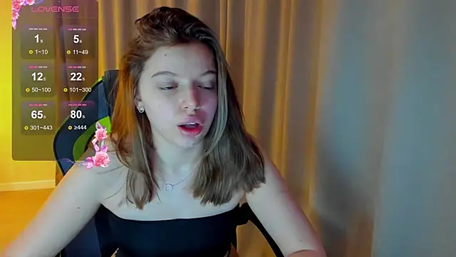 Snapshot of Nicky_Rosee chatting on February 18, 1:01 am Nicky Rosee online show from February 18, 1:01 am